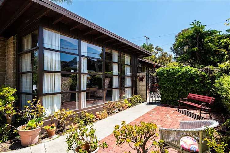 2500 Pine Ave Manhattan Beach, CA 90266