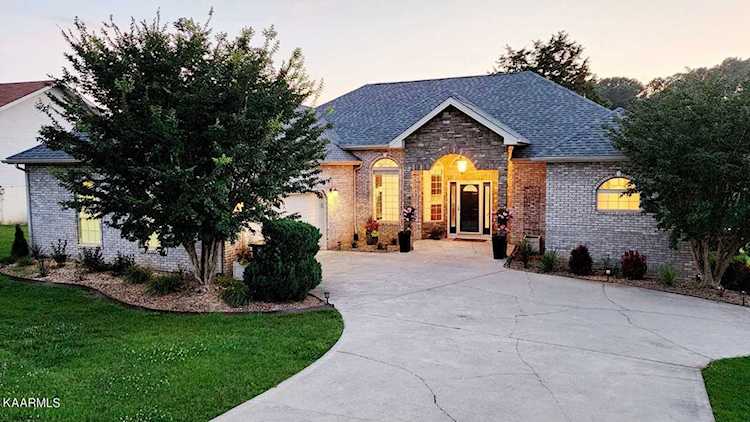 137 Tahlequah Ln Loudon, TN 37774