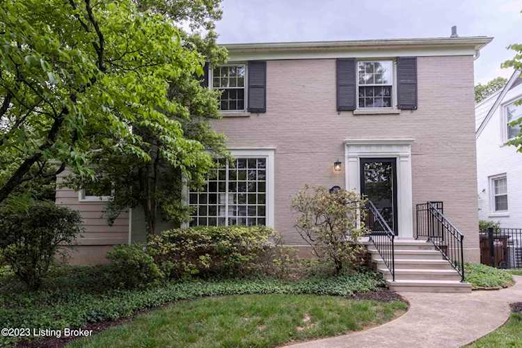 3430 Hycliffe Ave Louisville, KY 40207