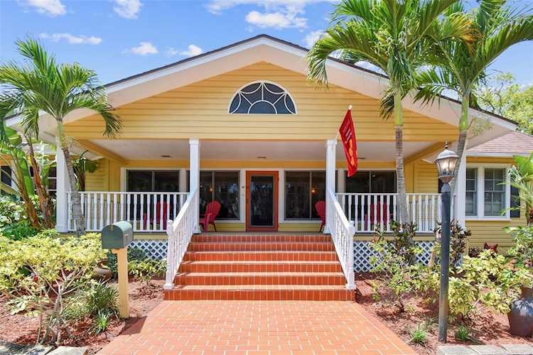 1330 Cherry St NE St. Petersburg, FL 33701