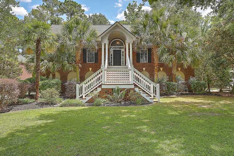 4272 Persimmon Woods Dr North Charleston, SC 29420