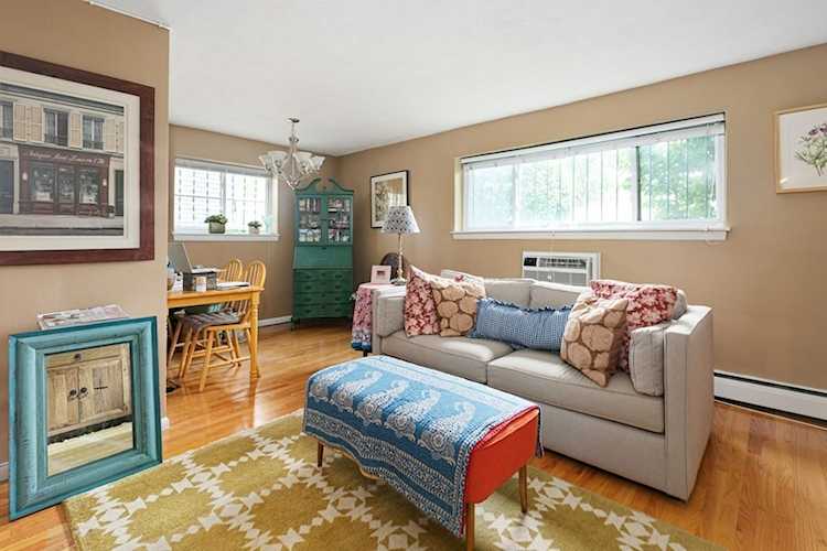 425 S Huntington Ave #2 Boston, MA 02130