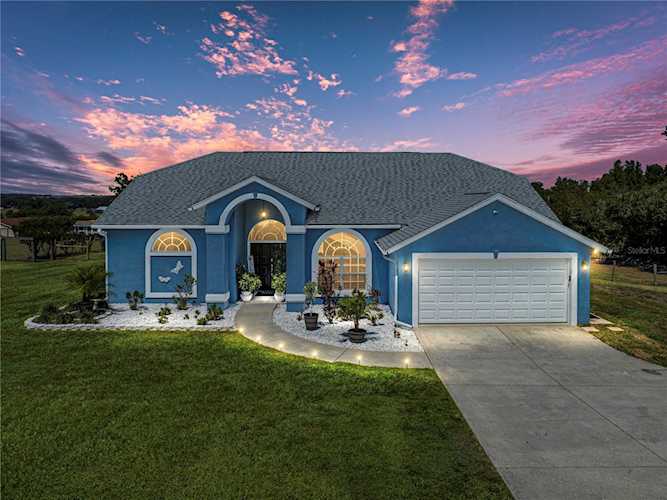 9937 Wallaston Dr Dade City, FL 33525