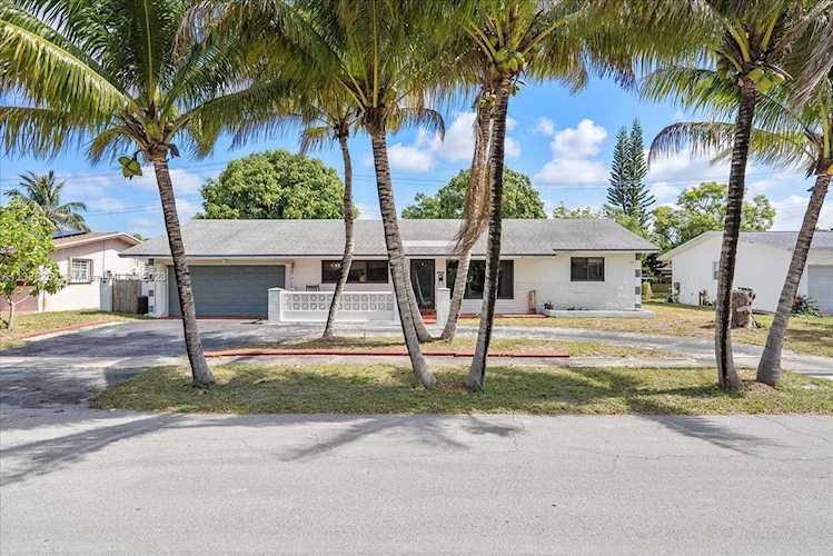 4341 NW 5th Pl Plantation, FL 33317
