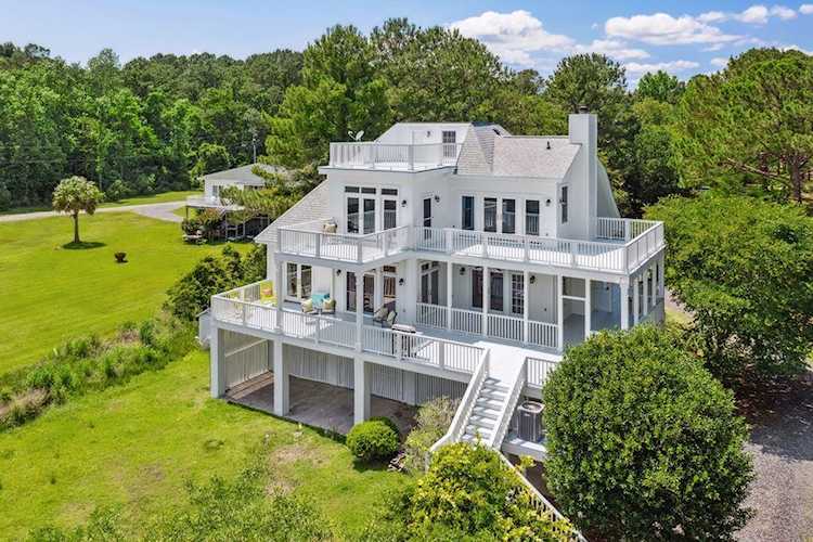 7997 Doar Rd Awendaw, SC 29429