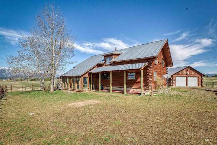 95 Goslin Loop Cascade, ID 83611