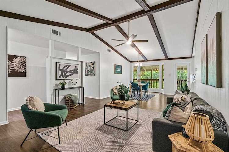 706 River Oaks DR Austin, TX 78748