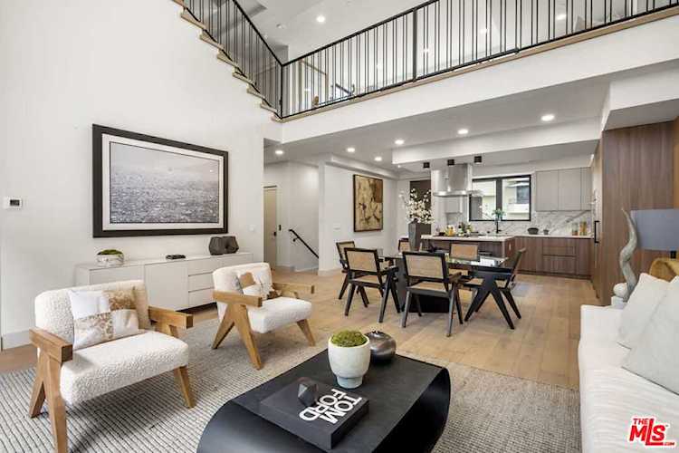 12304 Moorpark St #103 Studio City, CA 91604