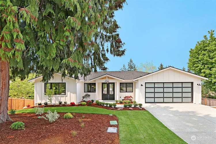 21322 92nd Place W Edmonds, WA 98020