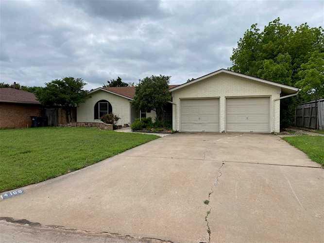 4106 NW Meadowbrook Dr Lawton, OK 73505