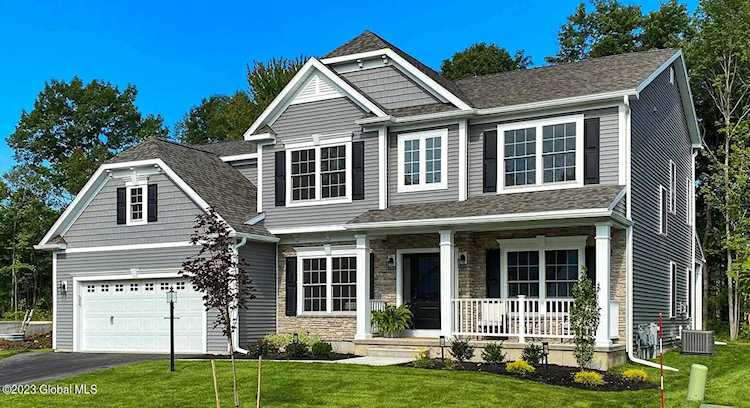 12 Espen Place Niskayuna, NY 12309