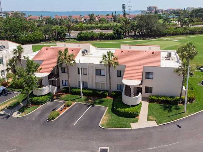 5532 Puerta Del Sol Blvd S #136 St. Petersburg, FL 33715