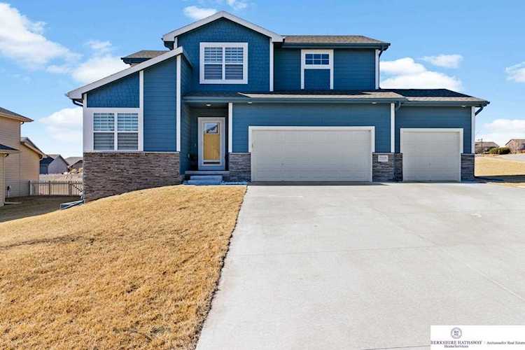 7028 N 160 Ave Bennington, NE 68007 | MLS 22305557 Photo 1