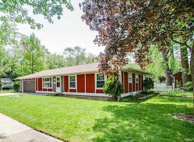 1602 Glenwood Drive Goshen, IN 46526