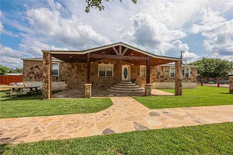 260 Rockwood DR Wimberley, TX 78676