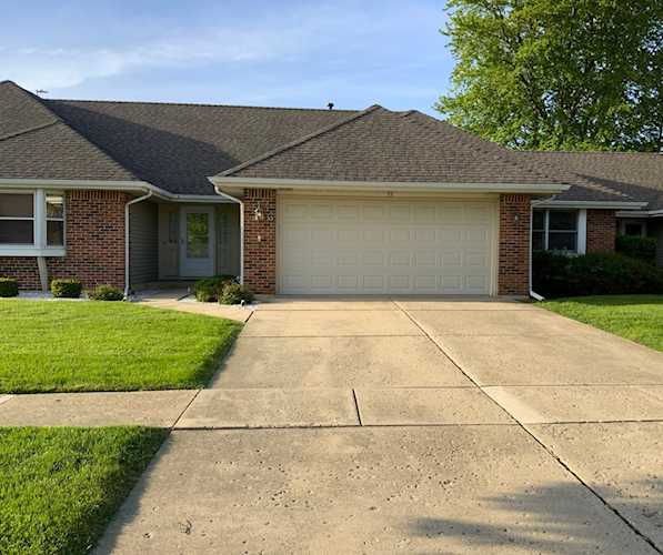 33 Fallcreek Circle #33 Montgomery, IL 60538