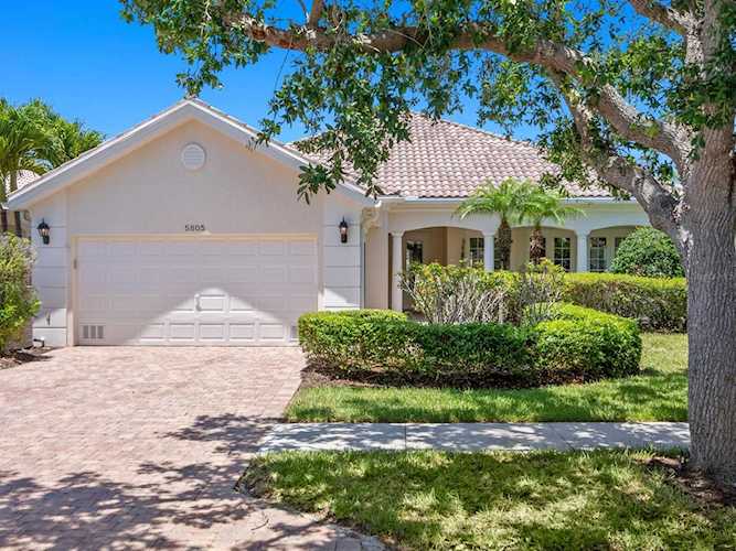 5805 Valente PLACE Sarasota, FL 34238
