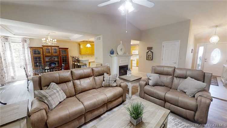 3741 Aspen Ct Osage Beach, MO 65065