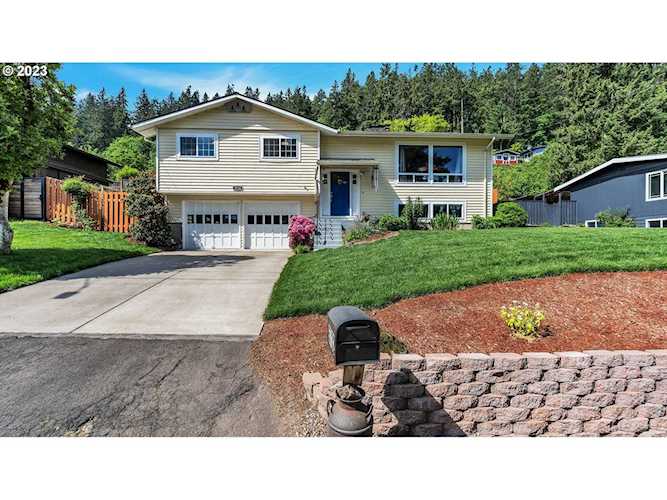 5732 K ST West Linn, OR 97068