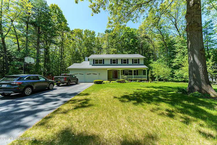 13 Old Deer Camp Rd Saratoga Springs, NY 12866