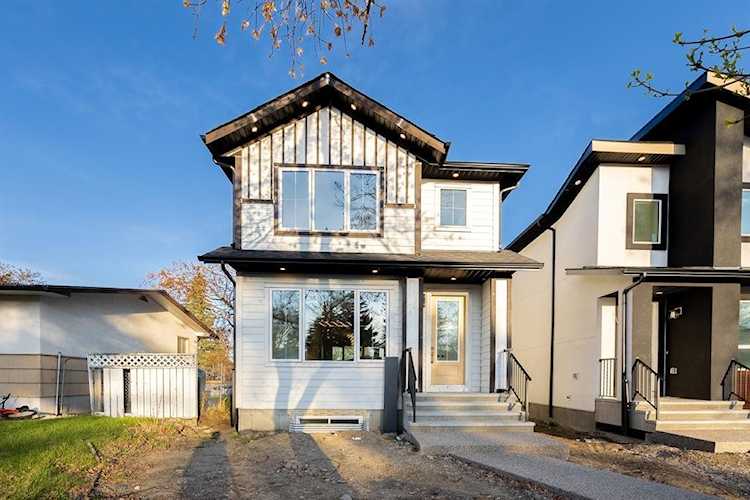 138 Hounslow Dr NW Calgary, AB T2K 2E5