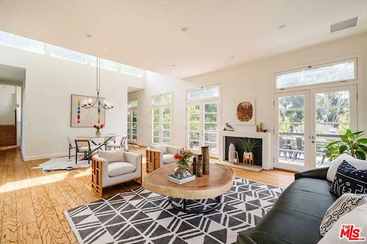 2640 N Commonwealth Ave Los Angeles, CA 90027