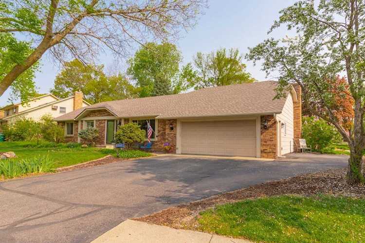 13826 Holyoke Lane Apple Valley, MN 55124 | MLS 6367180 Photo 1