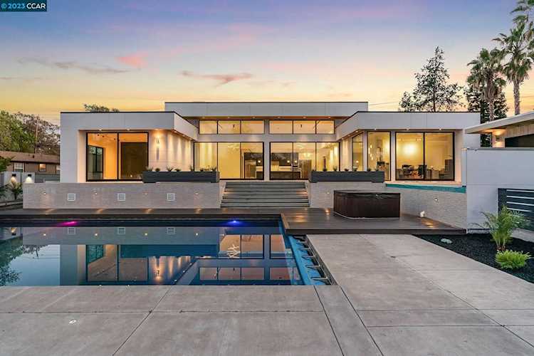 1990 San Miguel Dr. Walnut Creek, CA 94596