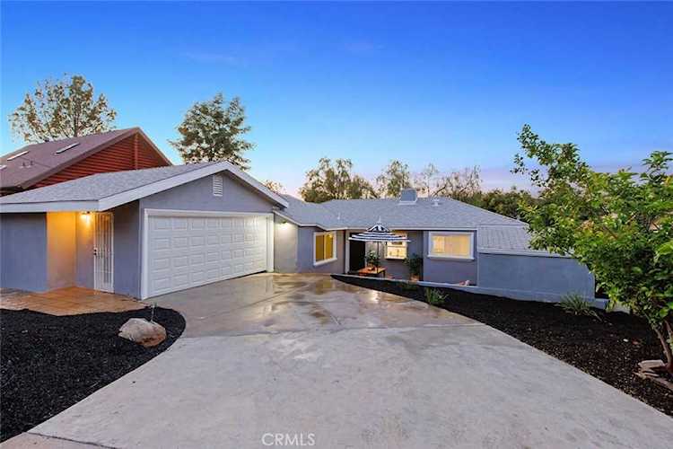 23615 Clover Calabasas, CA 91302 | MLS SR23087256 Photo 1