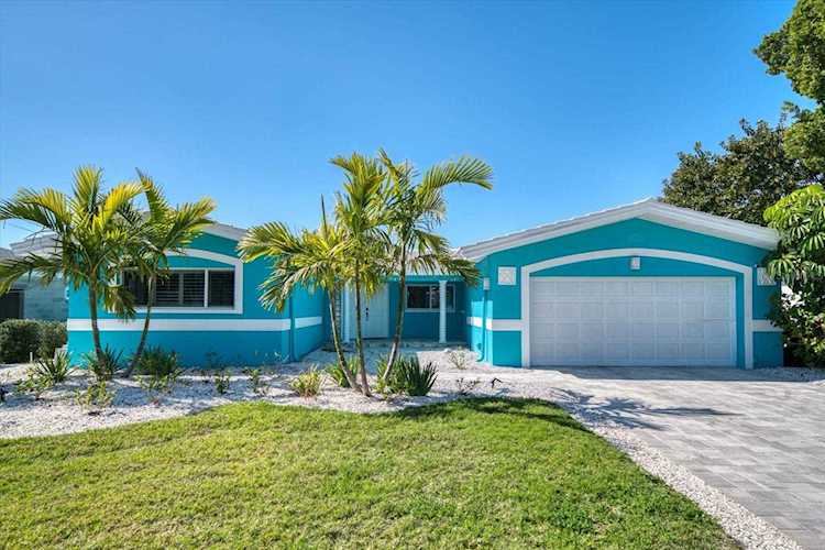 15540 Redington Dr Redington Beach, FL 33708