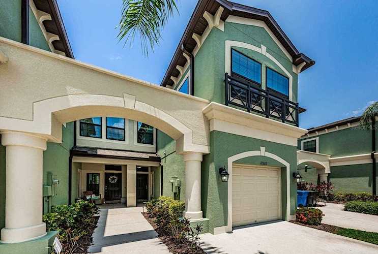 11522 Crowned Sparrow Ln Tampa, FL 33626