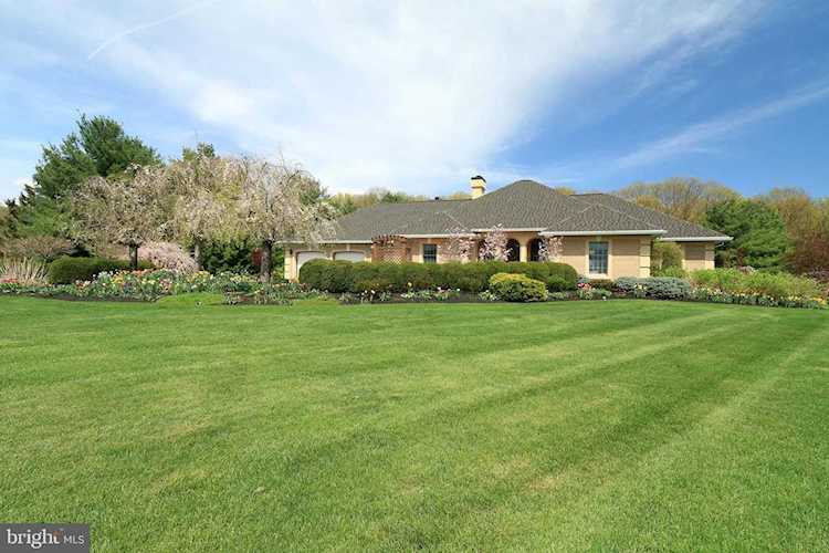 212 N. Springwood Place Port Matilda, PA 16870 | home for sale | KBB Photo 1
