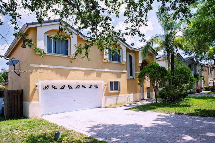 11331 Rockinghorse Rd Cooper City, FL 33026