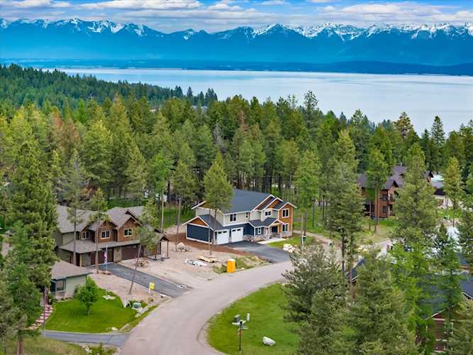600 Grayling Rd Lakeside, MT 59922