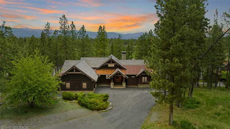 125 Wilderness Lodge Rd Eureka, MT 59917