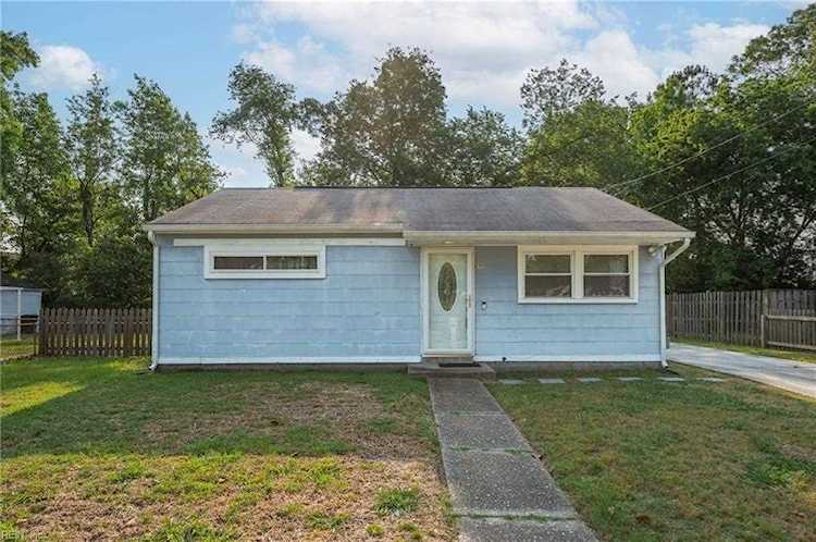 911 Bowden Ave Chesapeake, VA 23323 | MLS 10486951 Photo 1