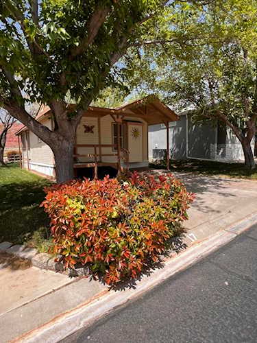 17 Cottonwood LN Harrisburg, UT 84737
