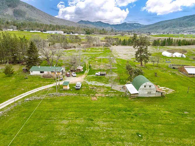 8223 Highway 238 Jacksonville, OR 97530