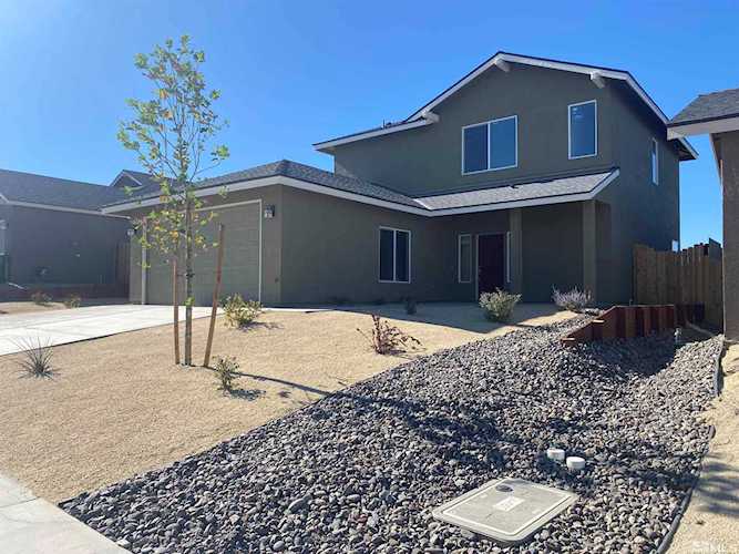795 Garnet Fernley, NV 89408