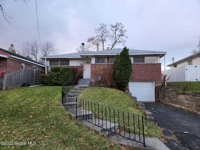 99 Sycamore St Albany, NY 12208