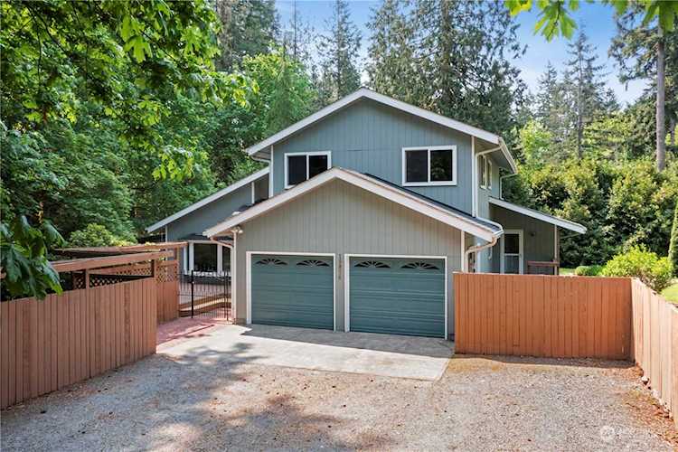 19814 7th St East Lake Tapps, WA 98391