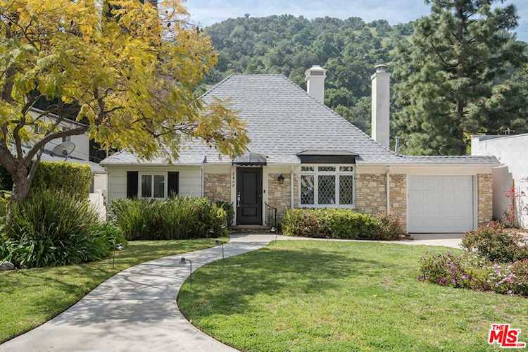 2408 Sleepy Hollow Dr Glendale, CA 91206