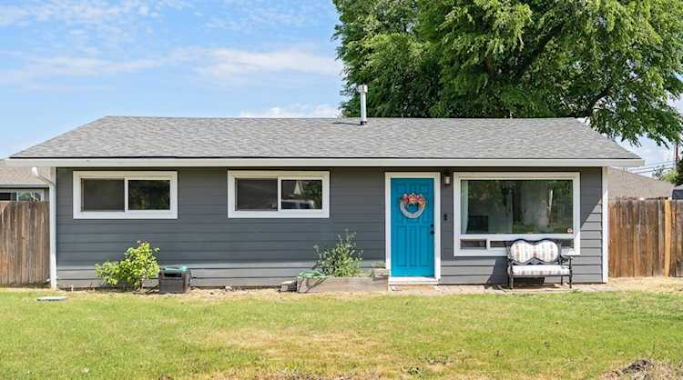 3881 Avenue C White City, OR 97503