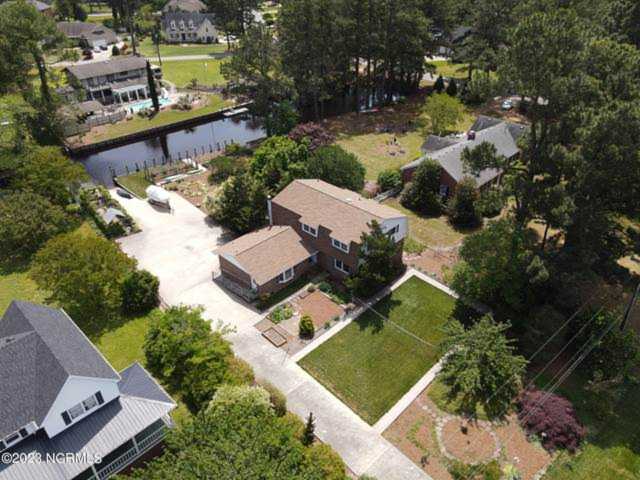 2082 Rivershore Road Elizabeth City, NC 27909