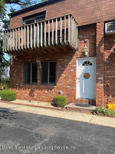 31 Russell St Staten Island, NY 10308