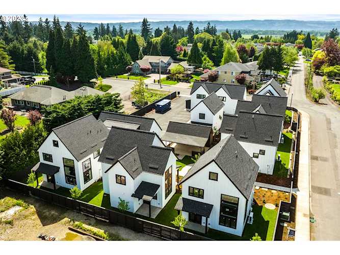 11813 NW 38th AVE #2 Vancouver, WA 98685