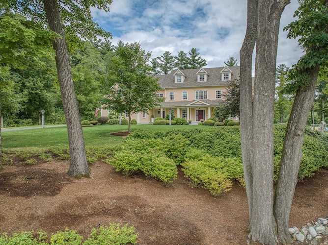12 Read Ln Hollis, NH 03049