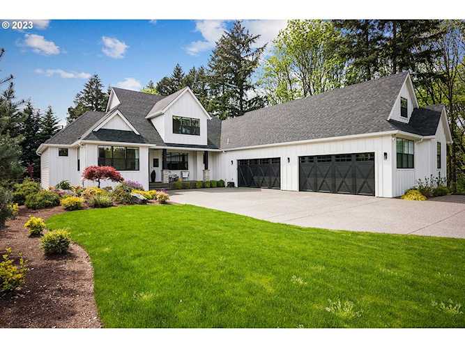 4515 NW 122nd ST Vancouver, WA 98685