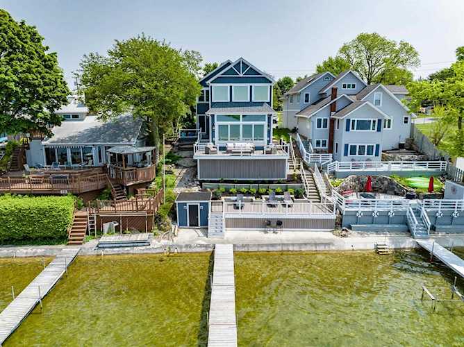 11257 N East Wawasee Drive Syracuse, IN 46567