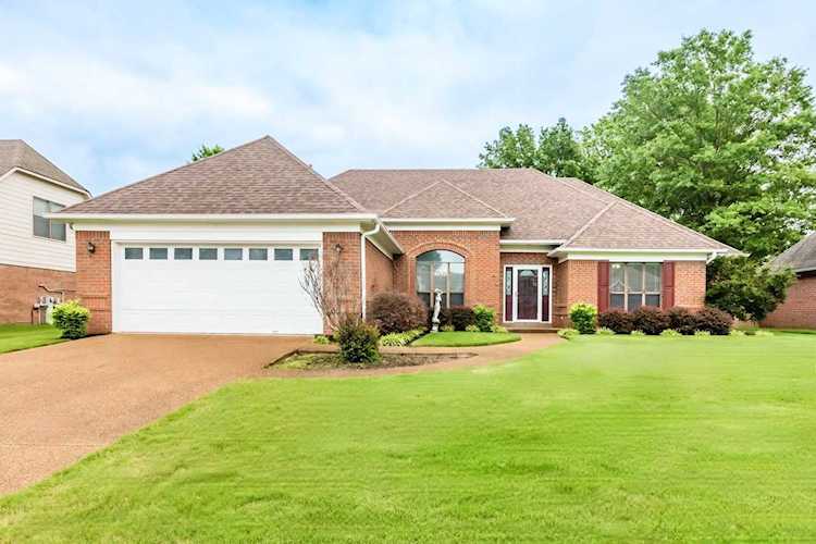 6742 Stonetrace Dr Bartlett, TN 38135